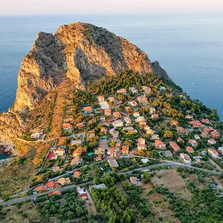 Del Golfo Apartment