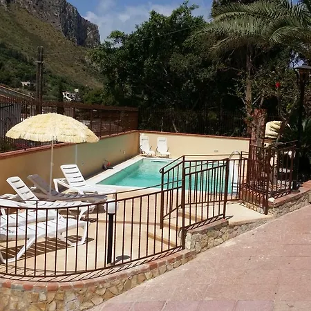 Del Golfo Apartment *