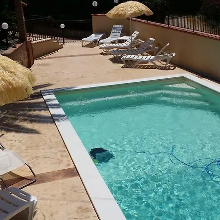 Del Golfo Apartment *