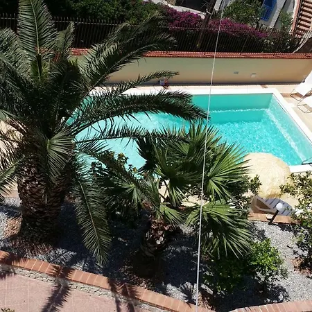 Del Golfo Apartment *