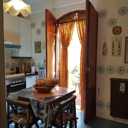 Del Golfo Urio With Swimming Pool Shared By The Two *