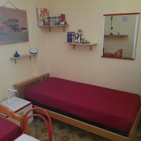 Del Golfo Urio With Swimming Pool Shared By The Two *